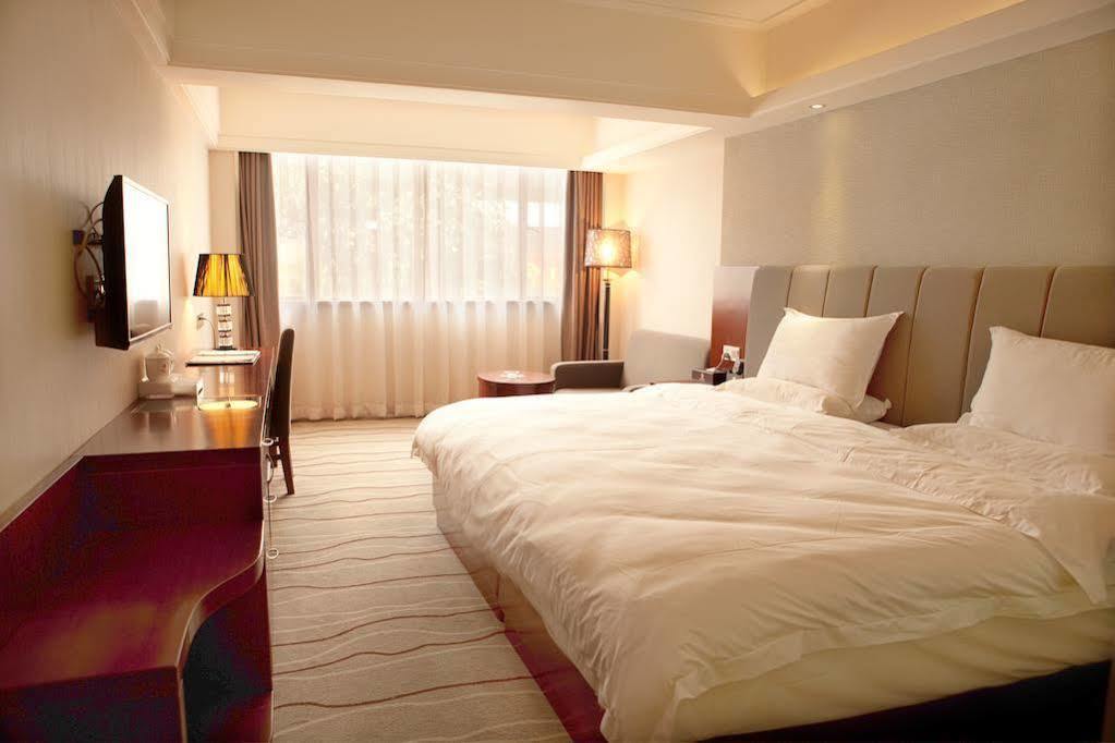 Boman Hotel Гуанчжоу Екстер'єр фото